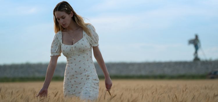 ‘Flag Day’ Gut-Wrenching Character Study With Star-in-Making Dylan Penn